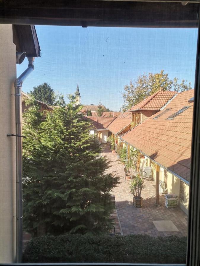 Hotel Lika Panzio Gyula Exteriér fotografie