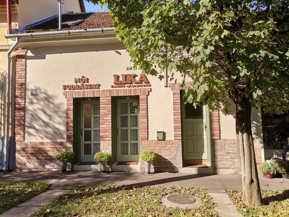 Hotel Lika Panzio Gyula Exteriér fotografie