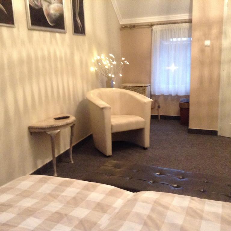 Hotel Lika Panzio Gyula Exteriér fotografie